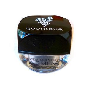 Younique Loose Pigment Powder